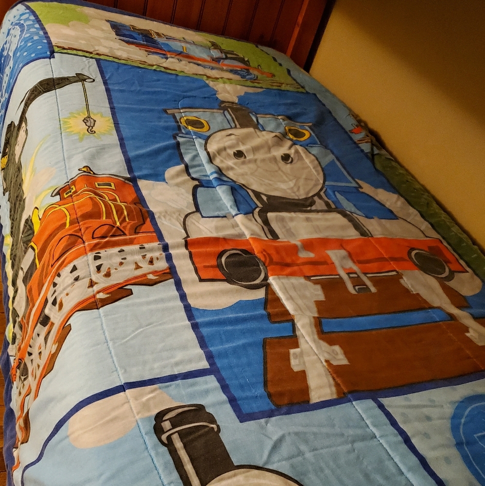Thomas the Train twin bedding. Sheets/comforter